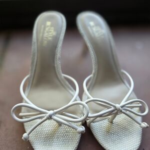 Antonio Melani Bow Heels